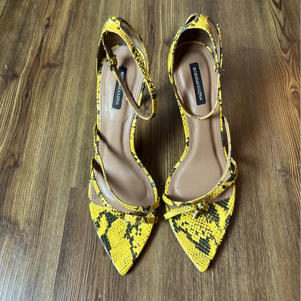 Gorgeous BCBG Max Azria Snakeskin Heeled Sandals